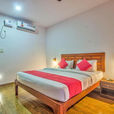 Beach Doorz Hotel Baga Exterior photo