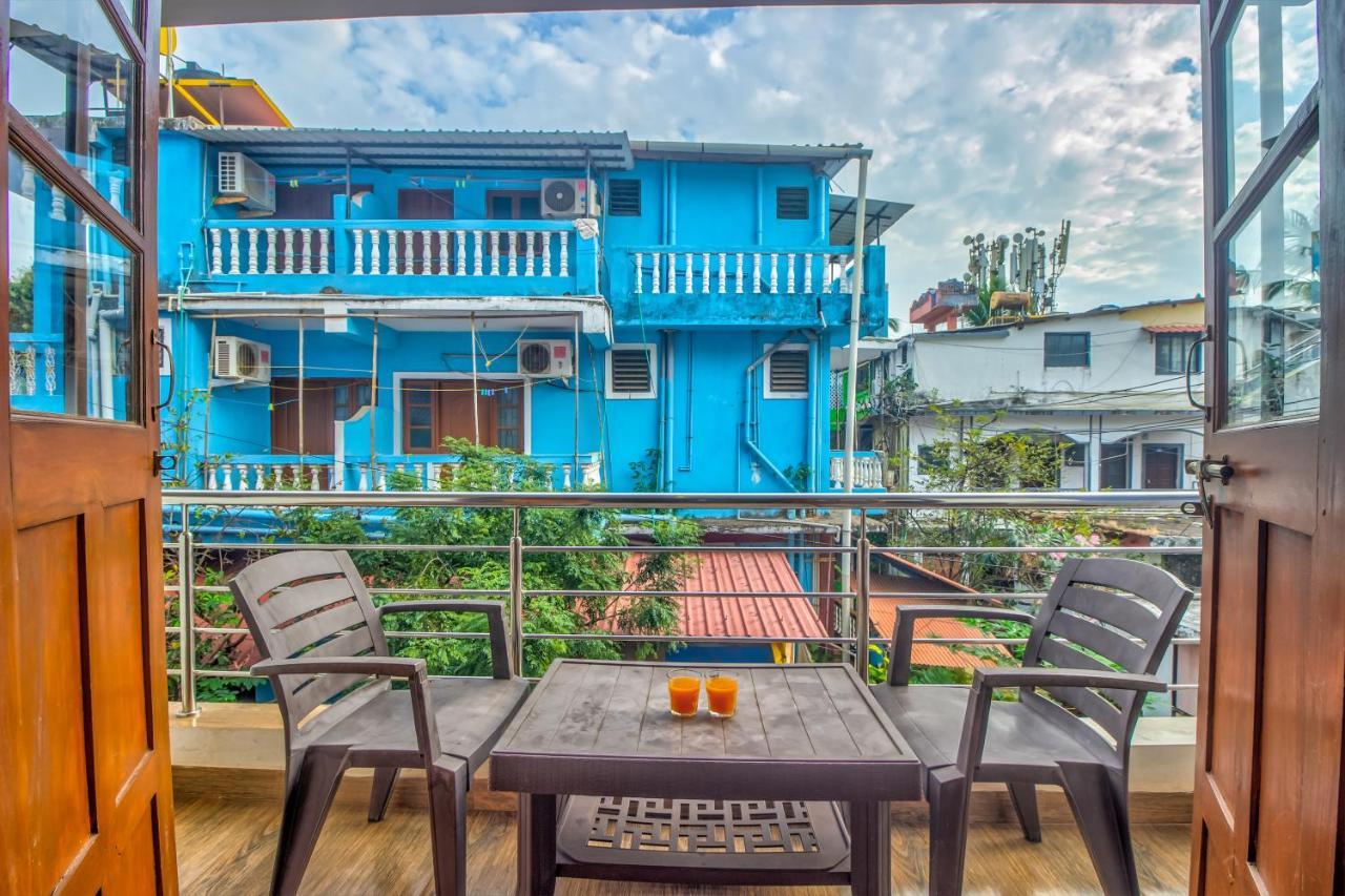 Beach Doorz Hotel Baga Exterior photo